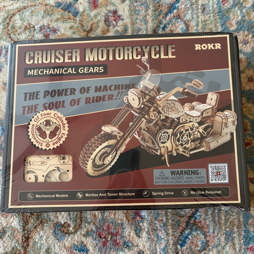 New in Package ROKR Cruiser Motorcycle Mechanical Gears Model Kit